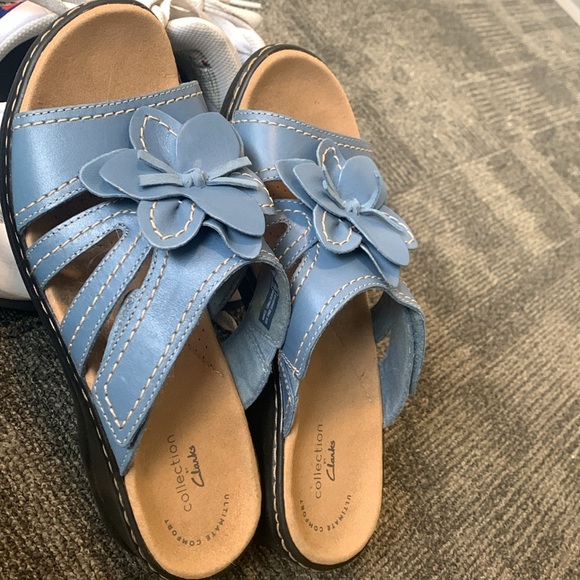 Clarks Women size 8 Lexi Opal Sandal Blue Leather - Picture 2 of 3